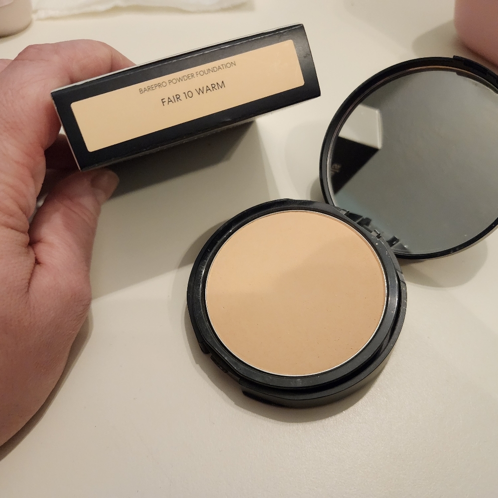 FAIR 10 WARM BareMinerals BarePro 16 Hour Powder Foundation